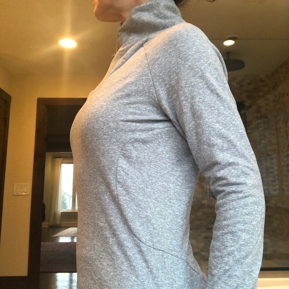 Women’s athletic pullover sweatshirt. - Picture 5 of 7